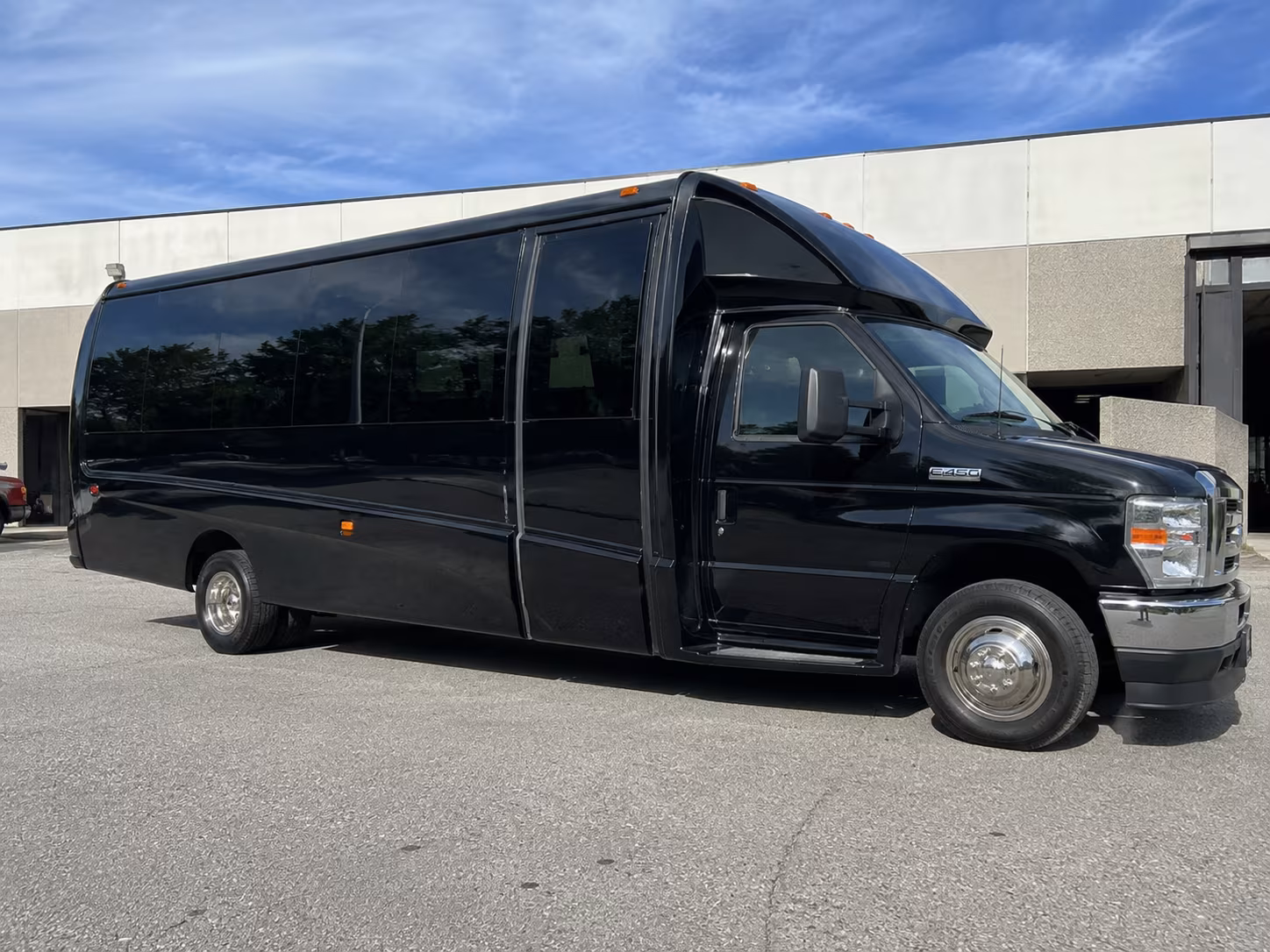 bus rentals for bands performers and touring groups through union city