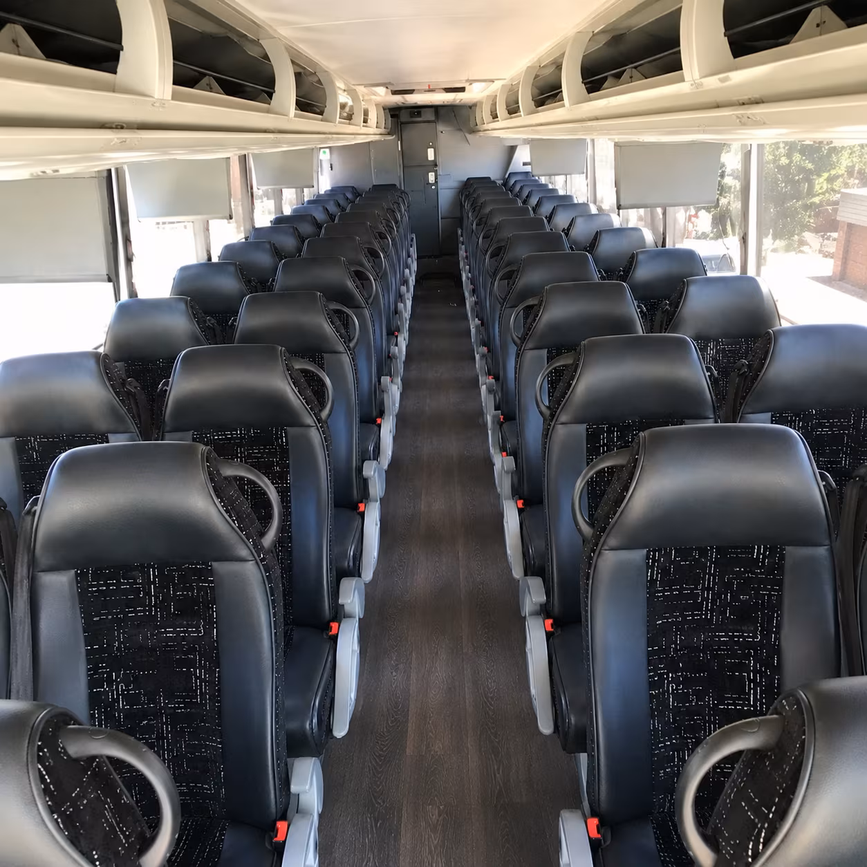charter buses for corporate events and conferences at the oakland convention center