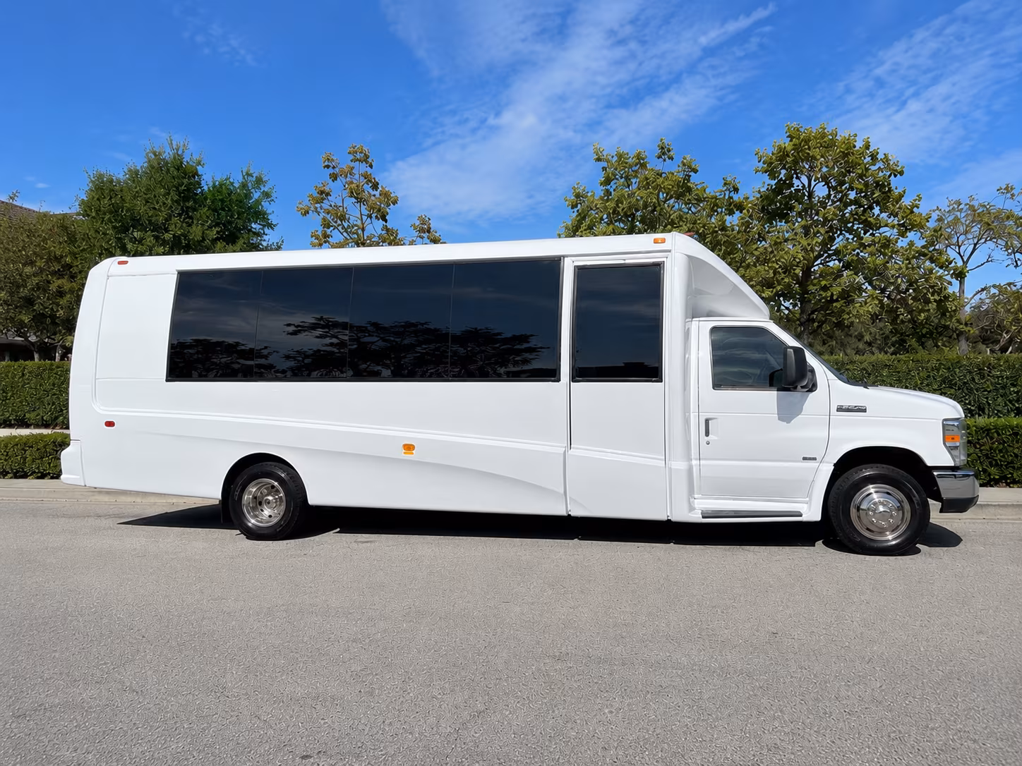 multi stop corporate shuttle buses across the east bay tech corridor