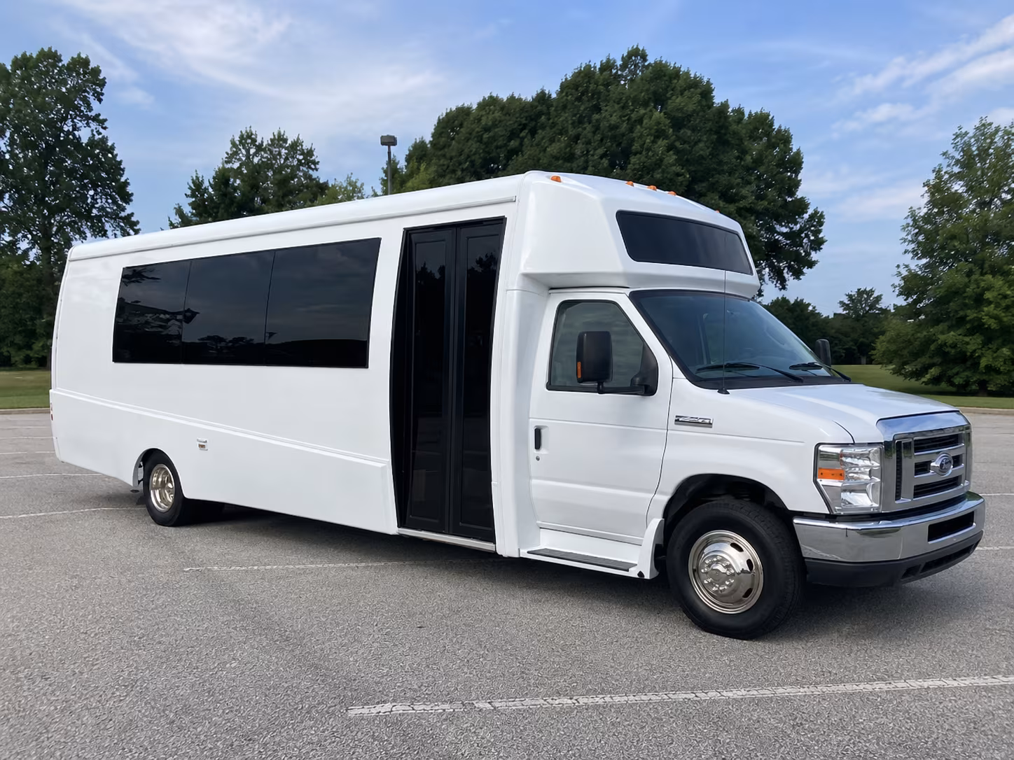 union city 18 passenger party bus