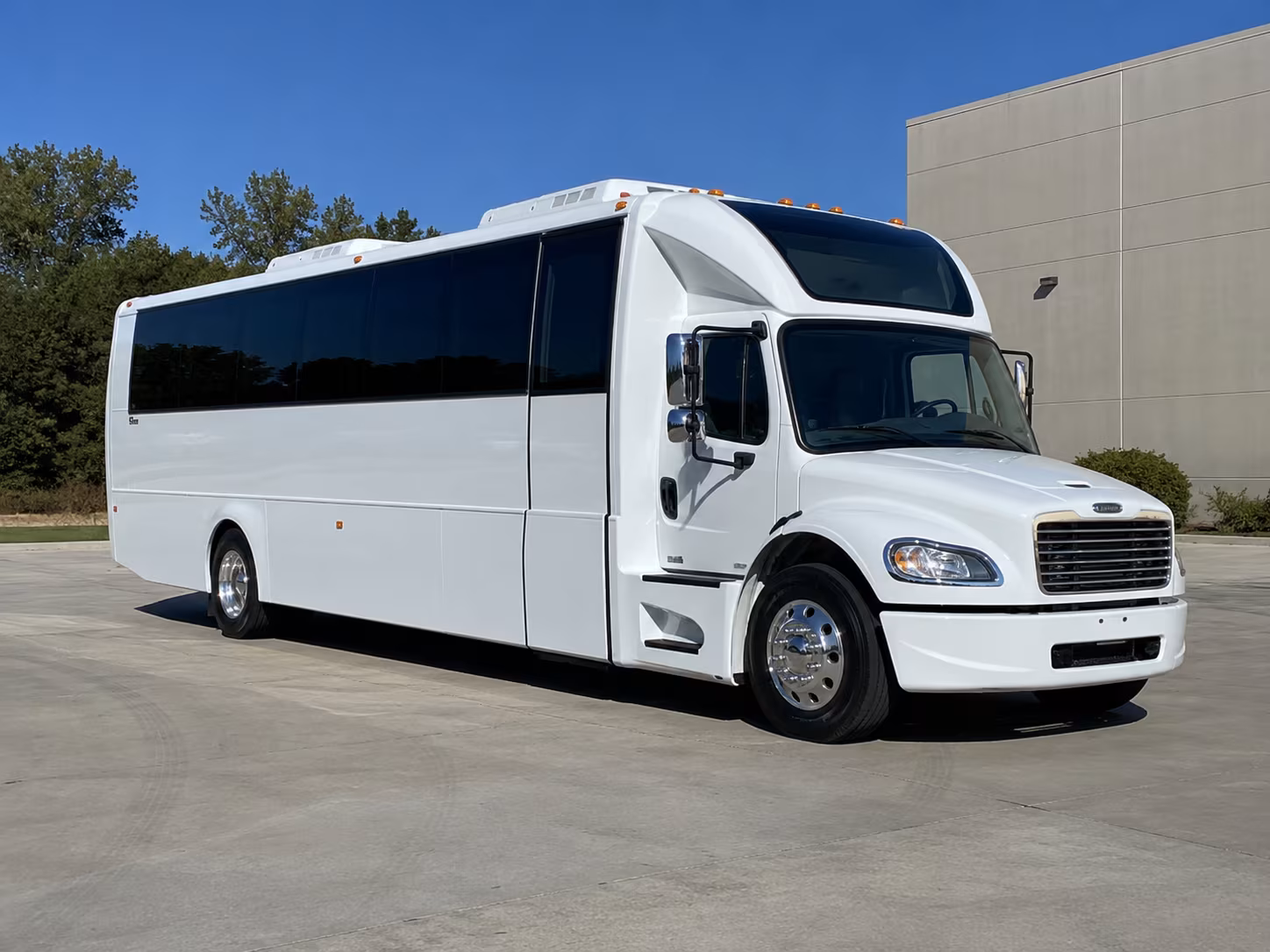union city 28 passenger party bus