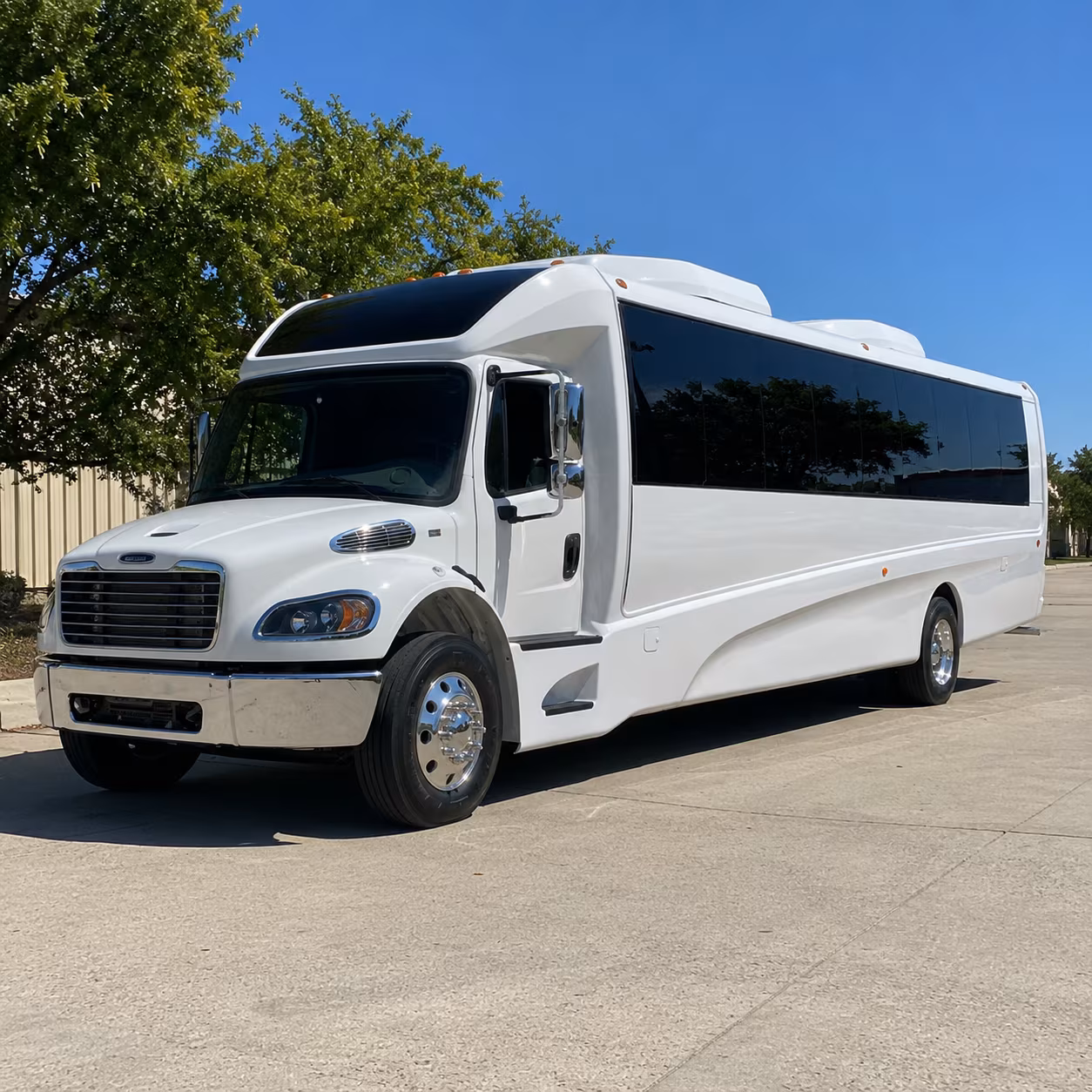 union city 30 passenger minibus
